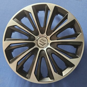 Wieldoppen voor Suzuki 15 inch universeel zwart zilver  SUZ44315GR