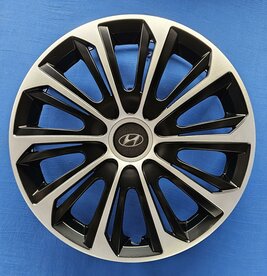 Wieldoppen Hyundai 16 inch universeel zwart zilver HYN44316ZW